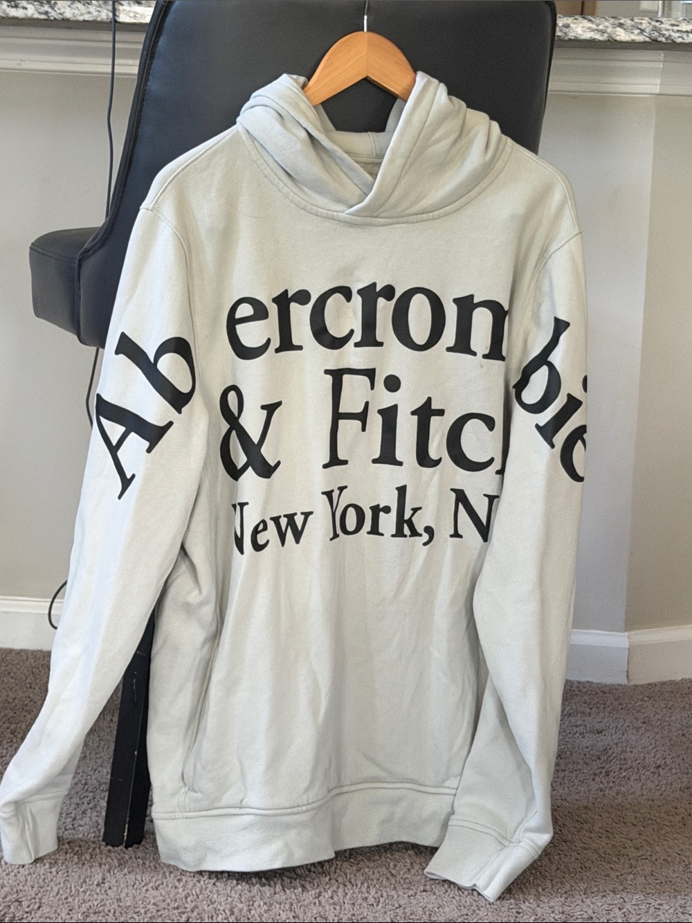 Abercrombie & Fitch Exploded Logo Hoodie XXL